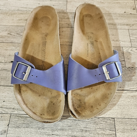 Birkenstock Lavender Slide Sandals - Picture 3 of 11